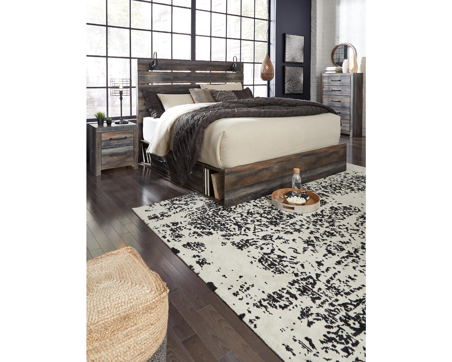 Drystan King Panel Bed with 4 Storage Drawers
