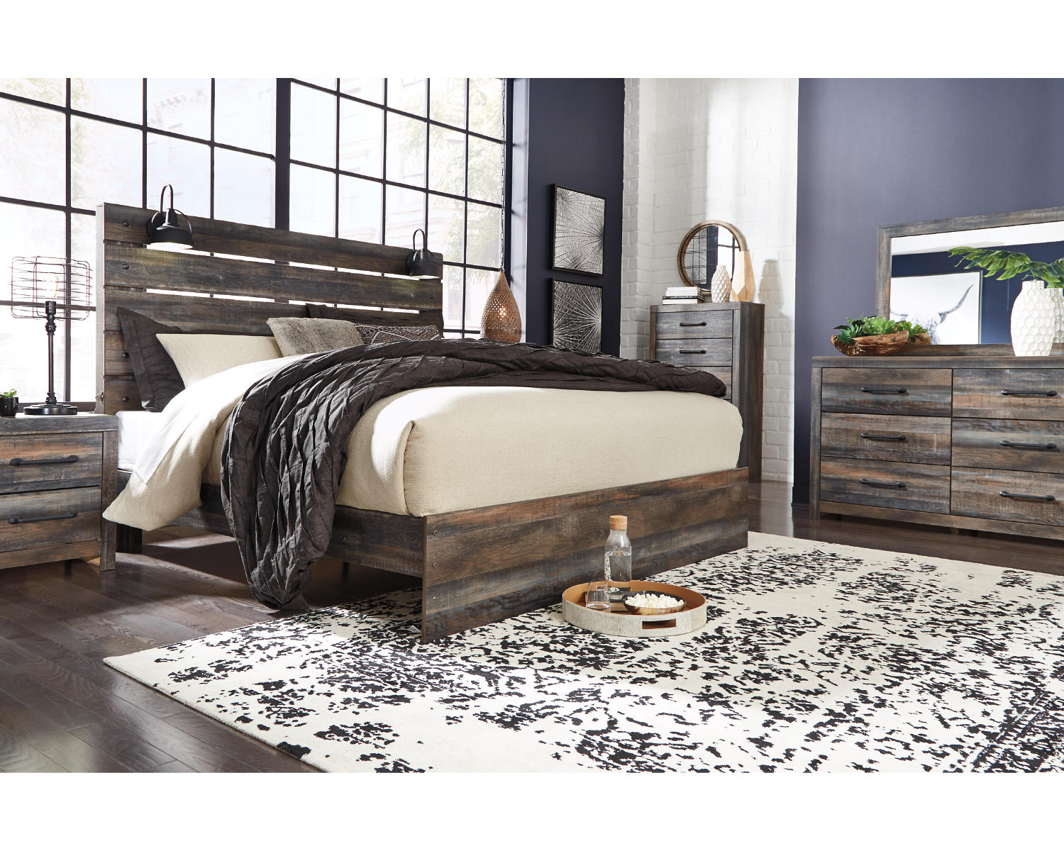 Drystan King Panel Bed