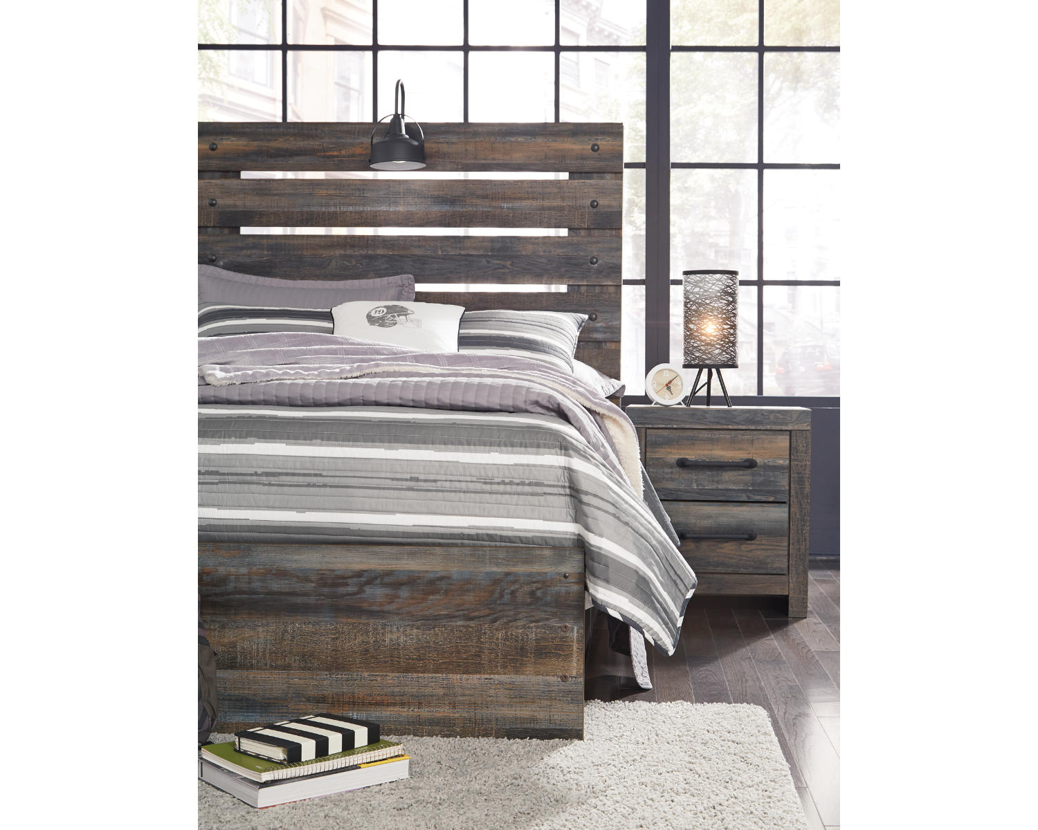 Drystan Full Panel Bed and 2 Nightstands