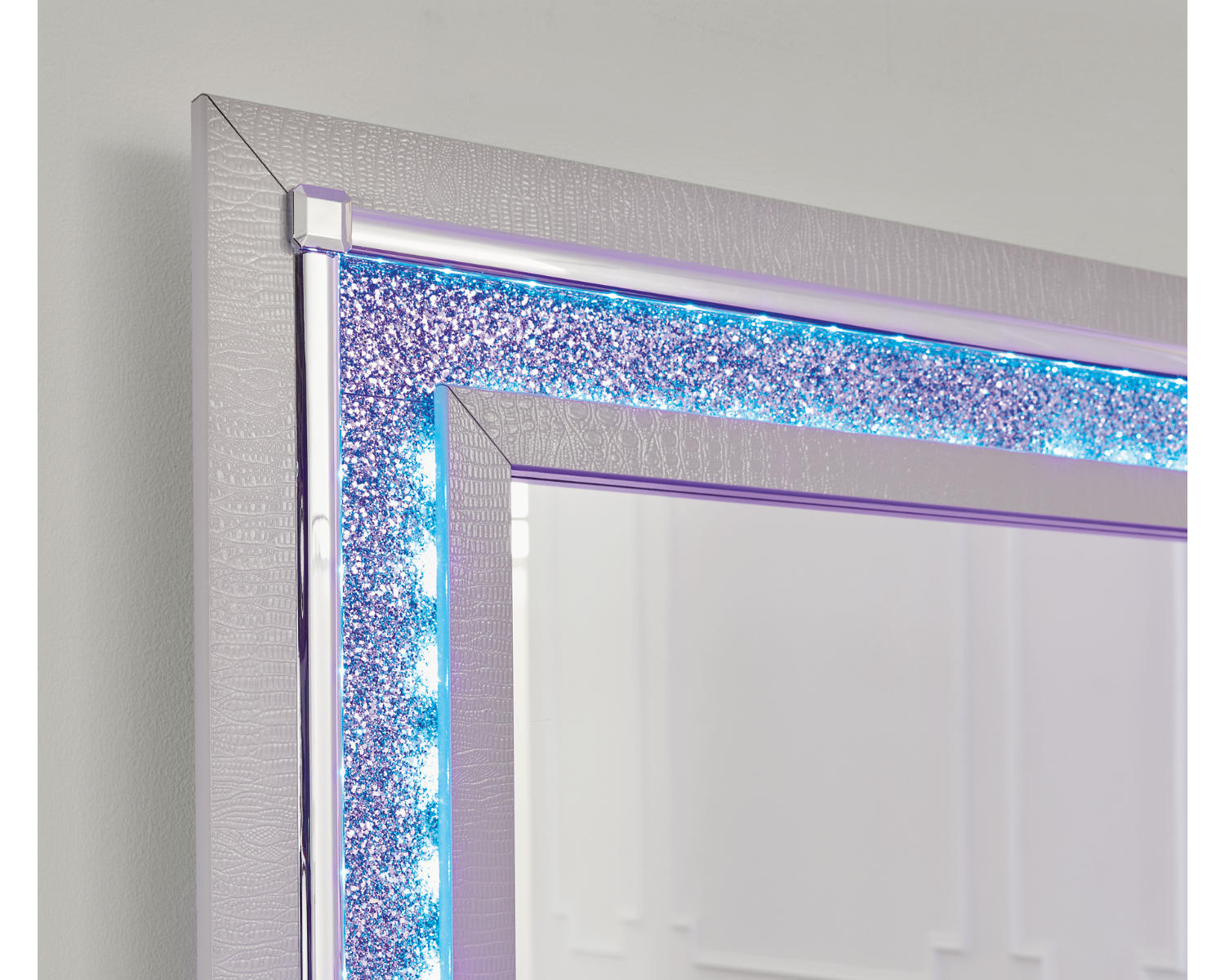 Zyniden Bedroom Mirror