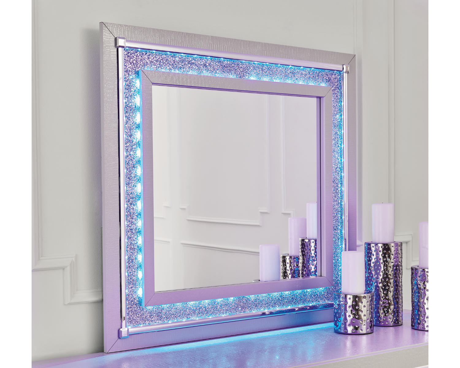 Zyniden Dresser and Mirror
