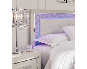 Cama tapizada King Zyniden con paneles