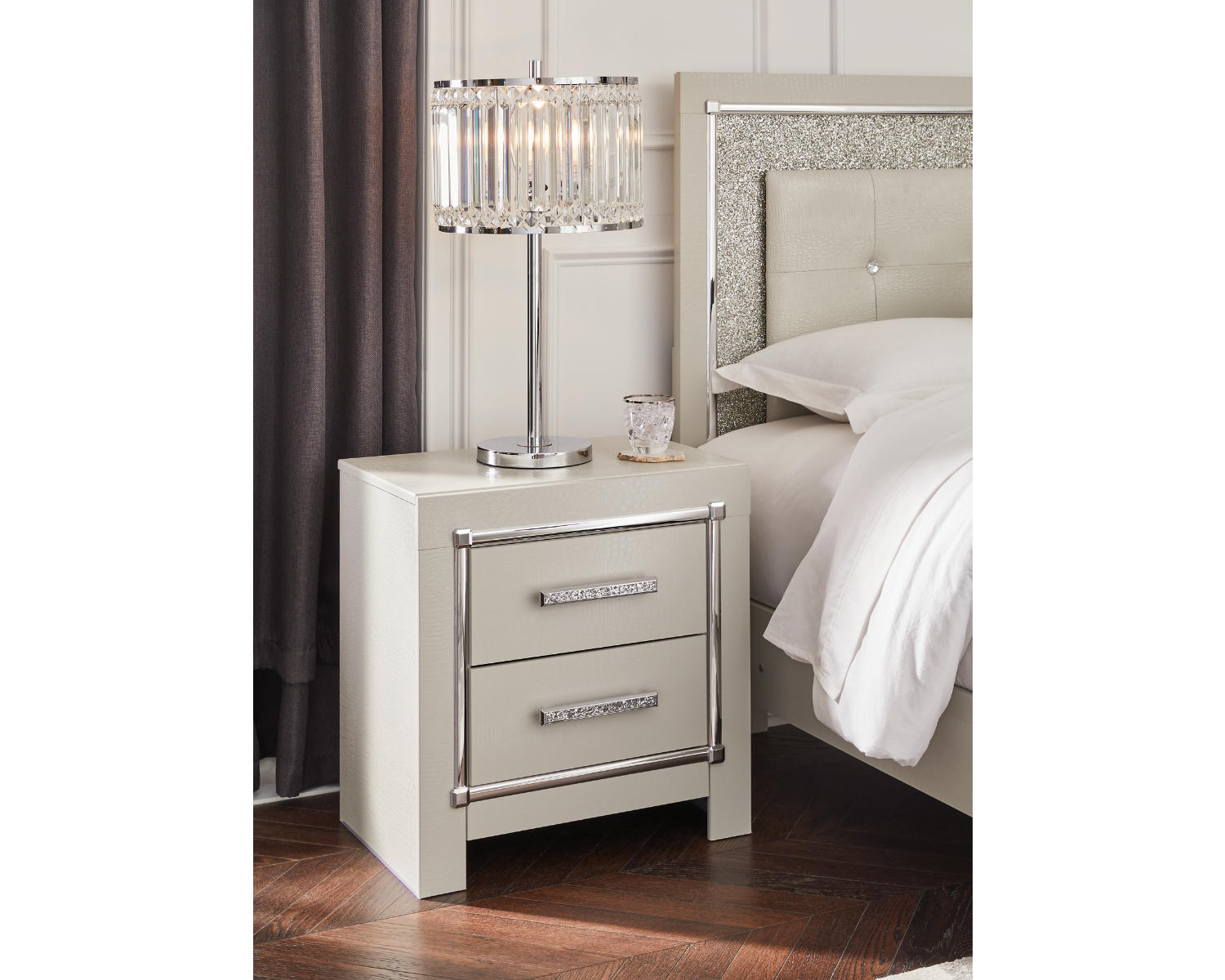 Zyniden Full Upholstered Panel Bed, Dresser, Mirror and 2 Nightstands