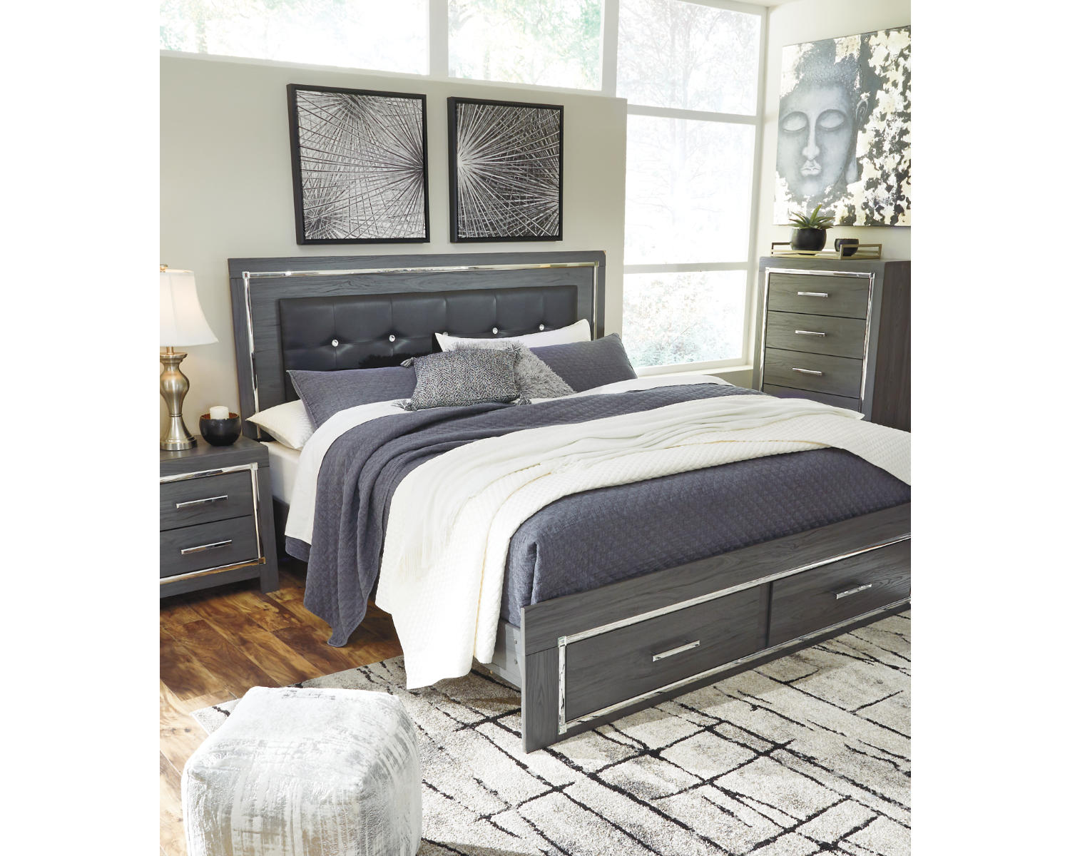 Lodanna King Panel Storage Bed with Mirrored Dresser and Nightstand