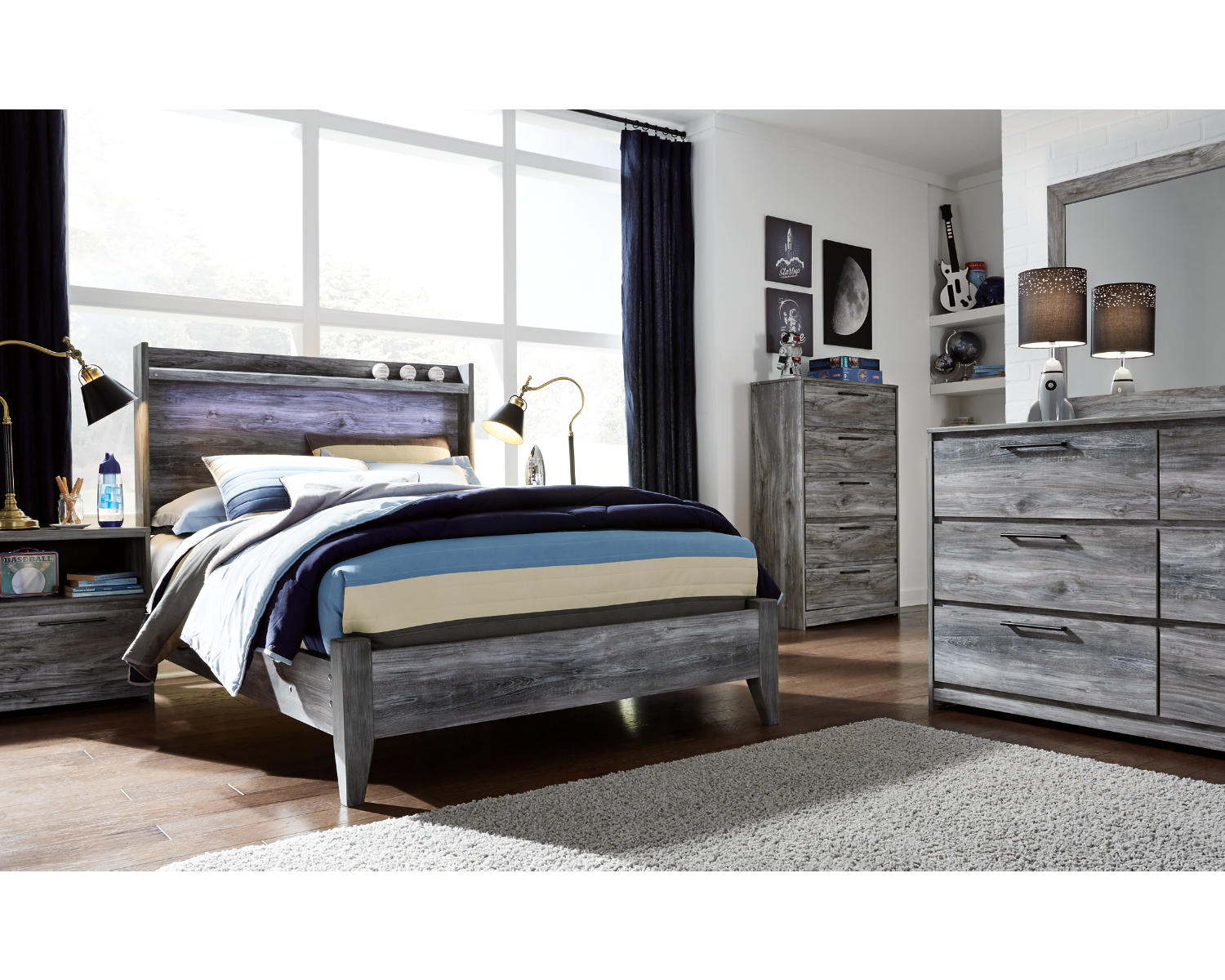 Baystorm Full Panel Bed and Chest