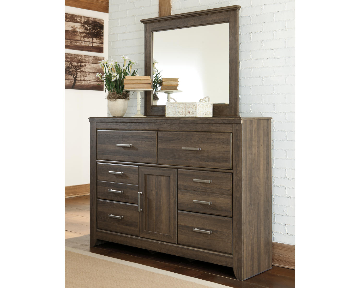 Juararo King Poster Bed, Dresser, Mirror and Chest