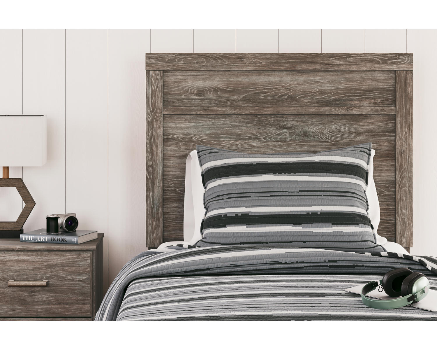 Ralinksi Twin Panel Bed