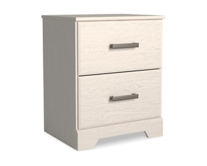 Stelsie King Panel Bed, Chest and Nightstand