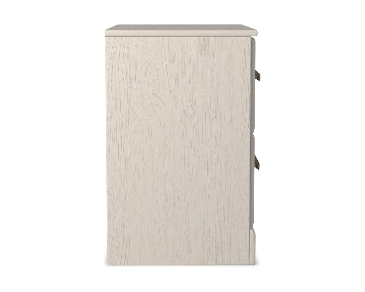 Stelsie King Panel Bed, Chest and Nightstand