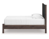 Cama individual con plataforma y paneles tapizados Pamytta