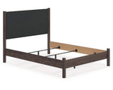 Cama Queen con paneles tapizados Pamytta