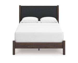 Cama Queen con paneles tapizados Pamytta