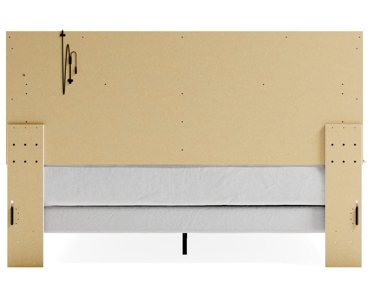 Altyra King Panel Bed