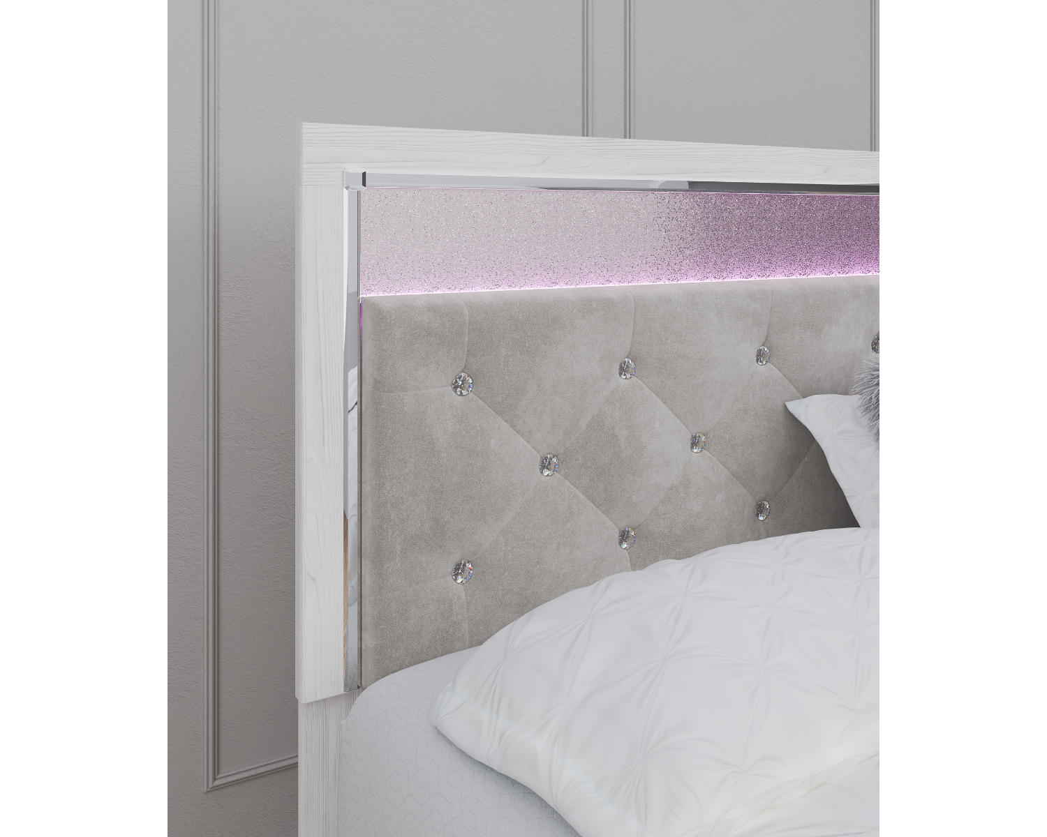 Altyra King Panel Bed