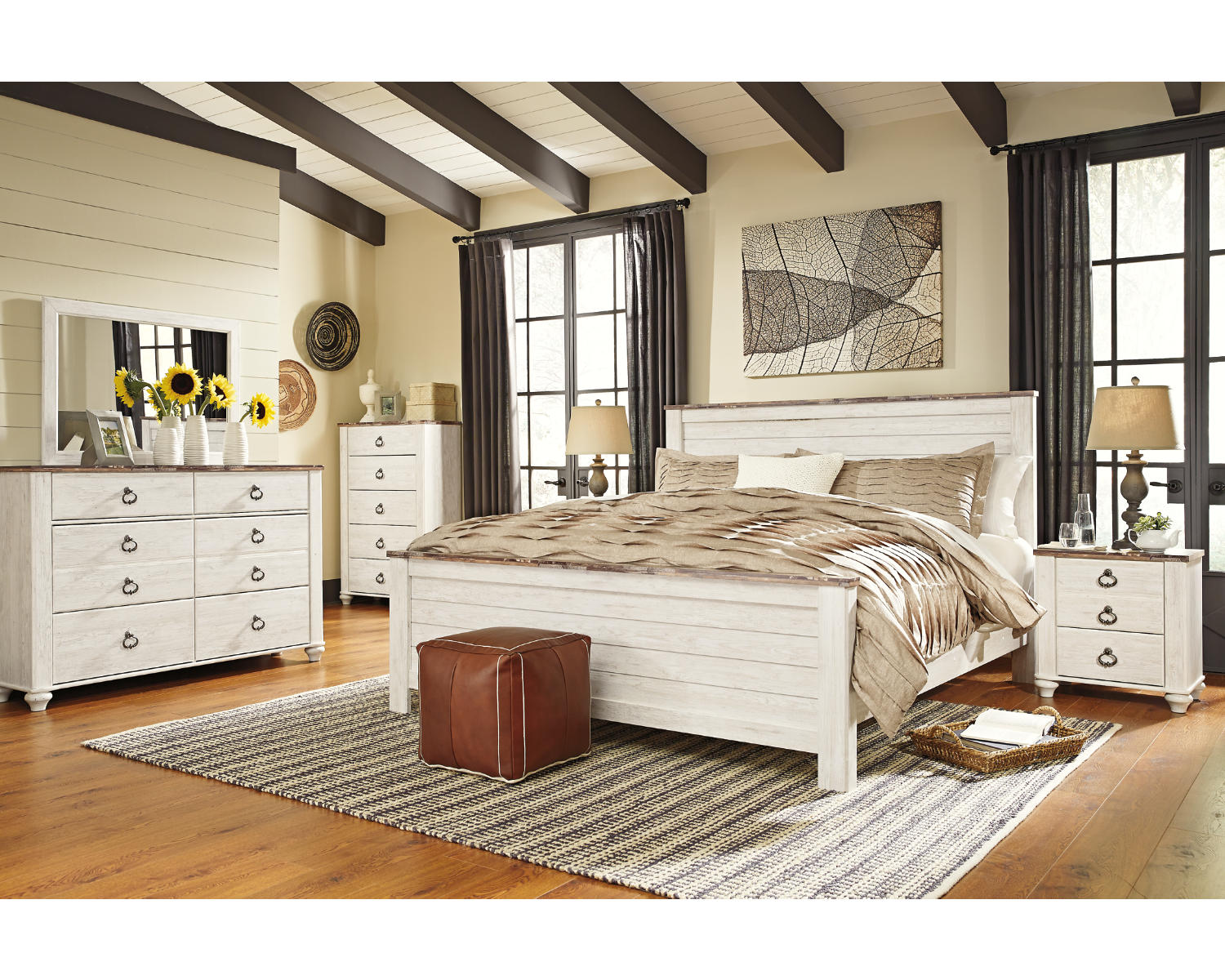 Willowton California King Panel Bed