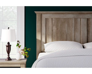 Yarbeck King Panel Bed