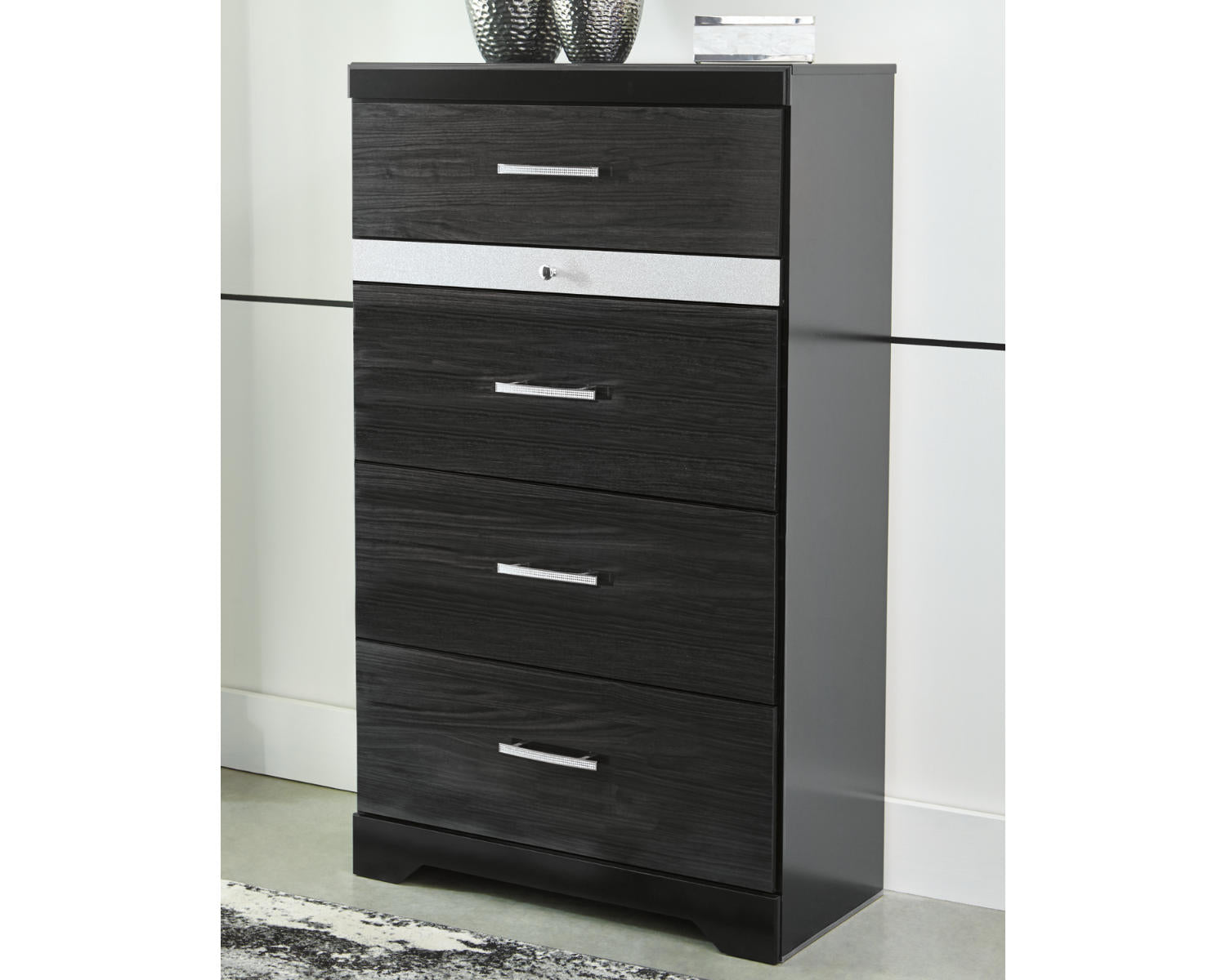 Starberry Chest of Drawers