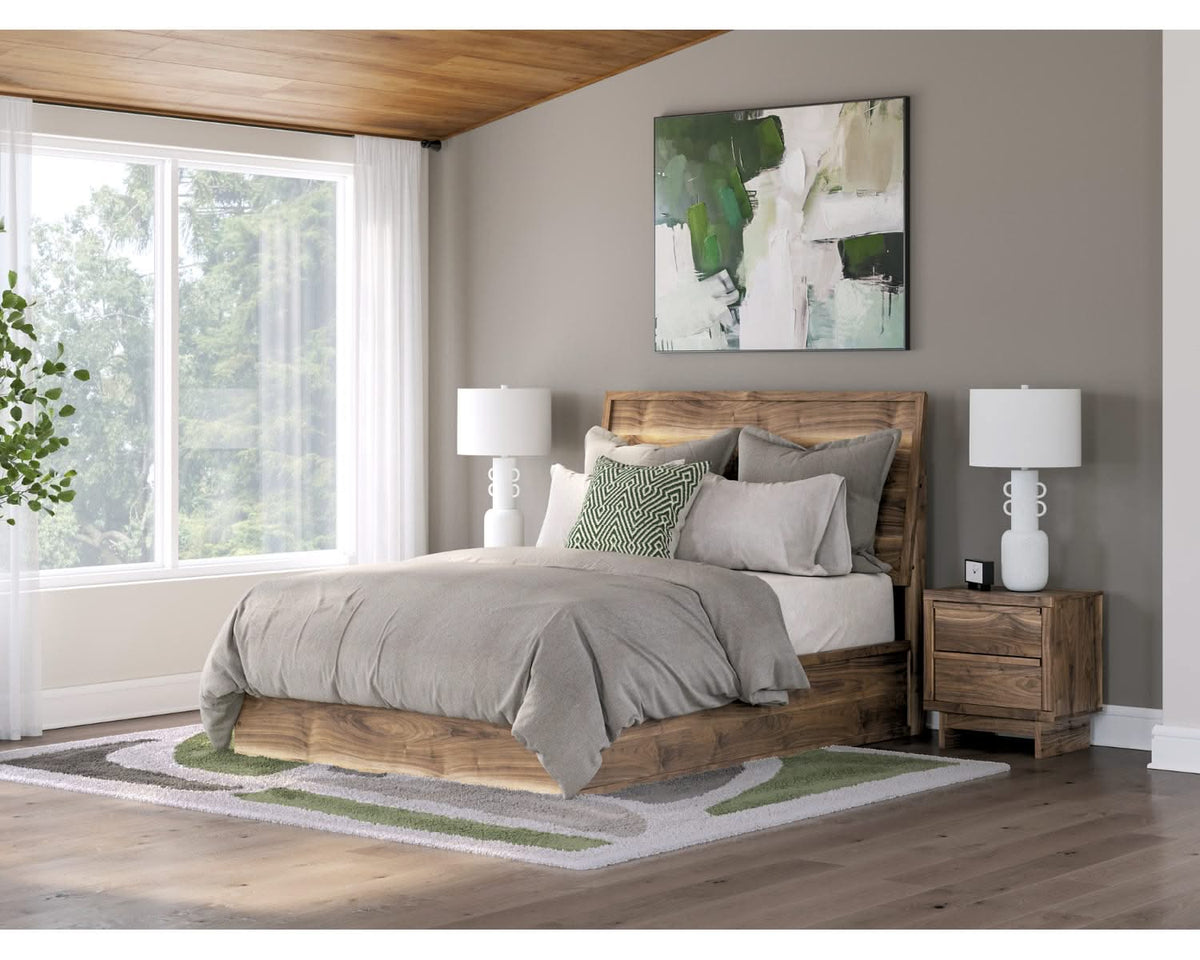 Chirason Queen Panel Bed