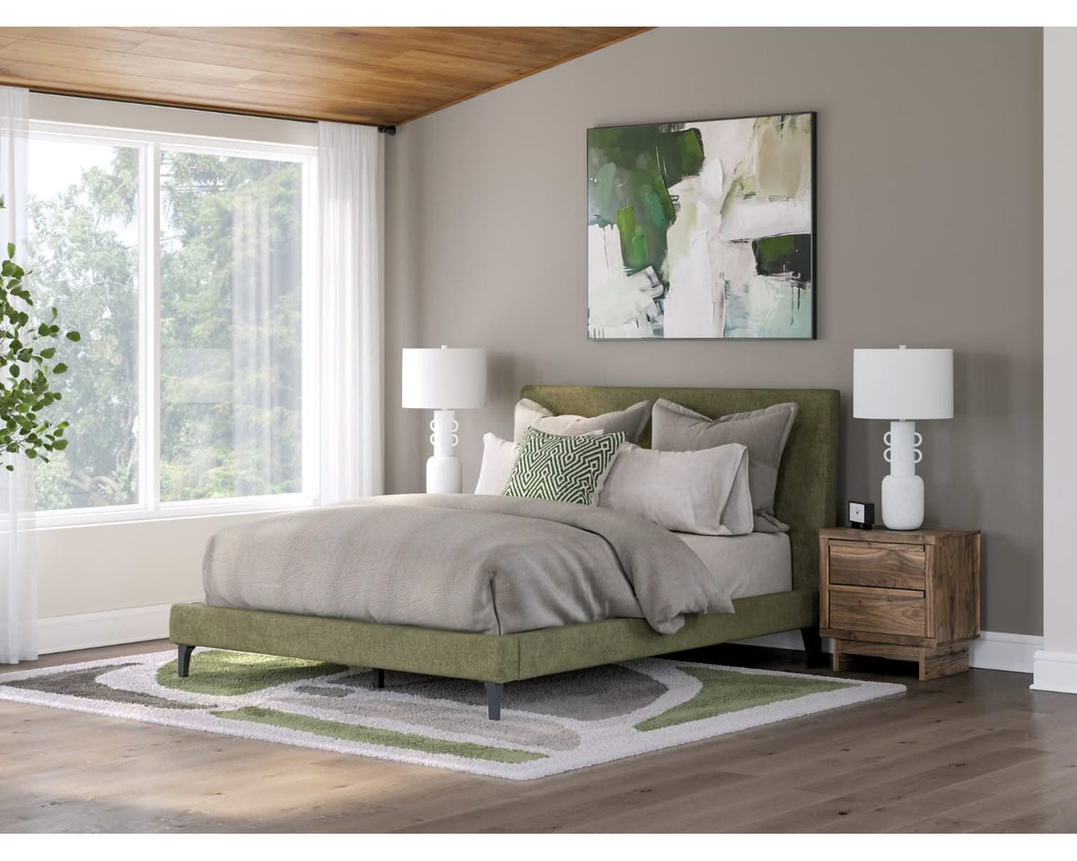 Cama Queen tapizada Chirason con listones enrollables