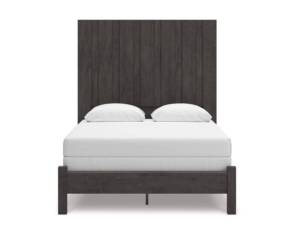 Fraluna Queen Panel Bed
