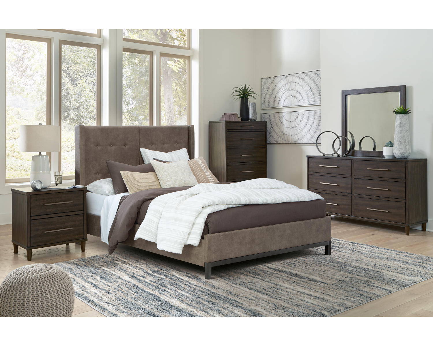 Wittland Queen Upholstered Panel Bed