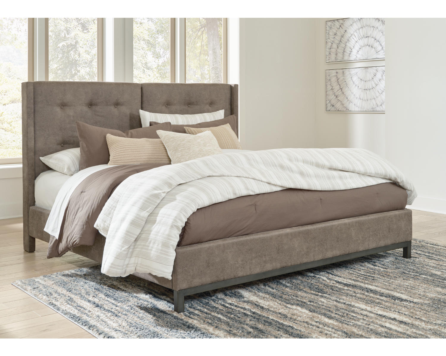 Wittland King Upholstered Panel Bed