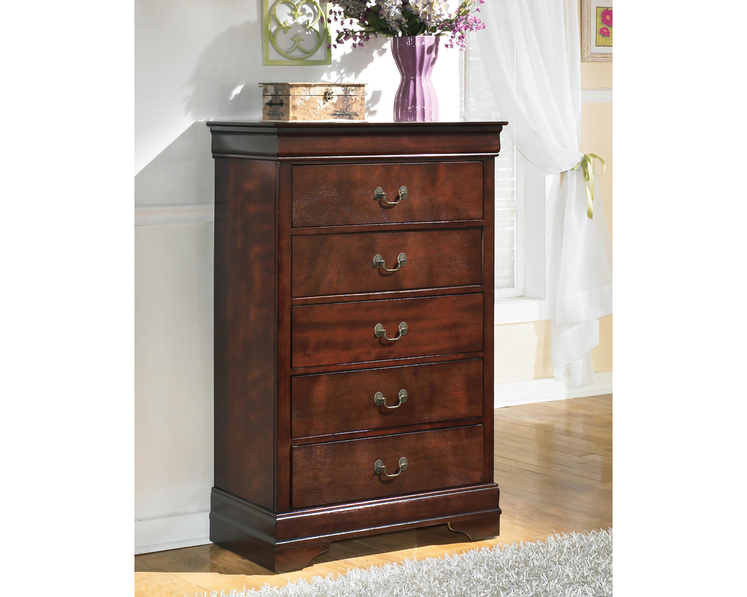 Alisdair Full Sleigh Bed and Chest