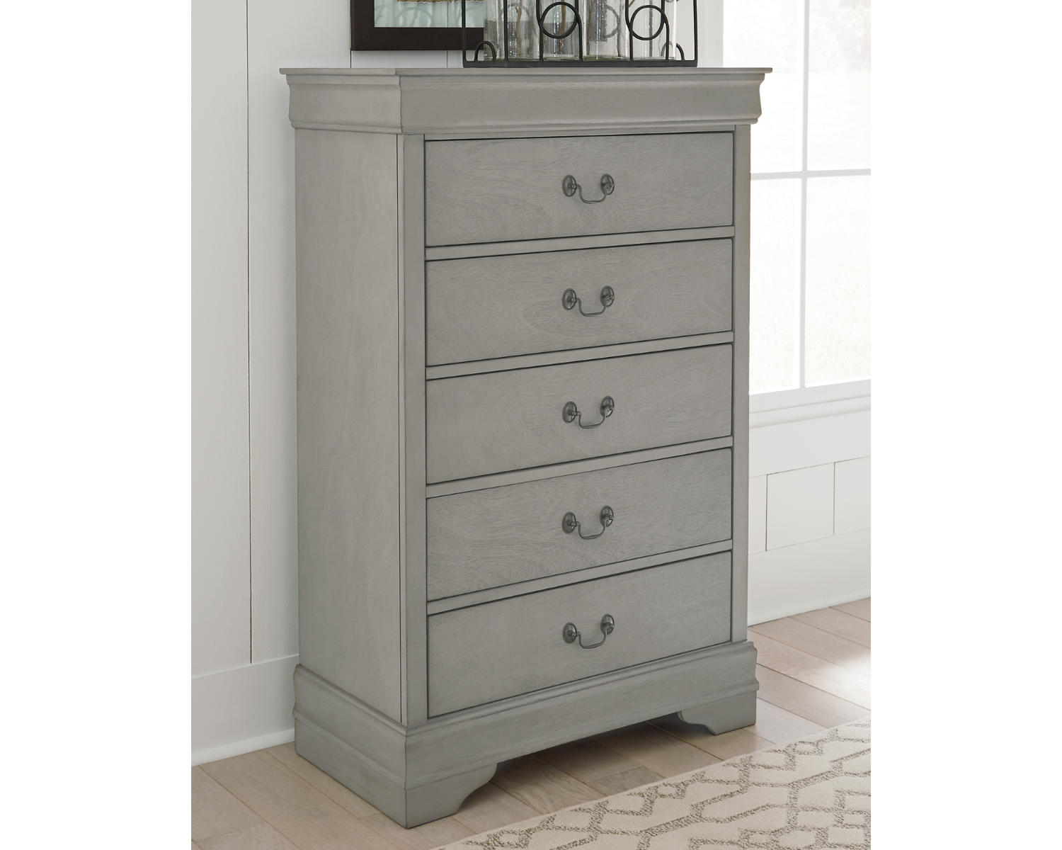 Kordasky Chest of Drawers