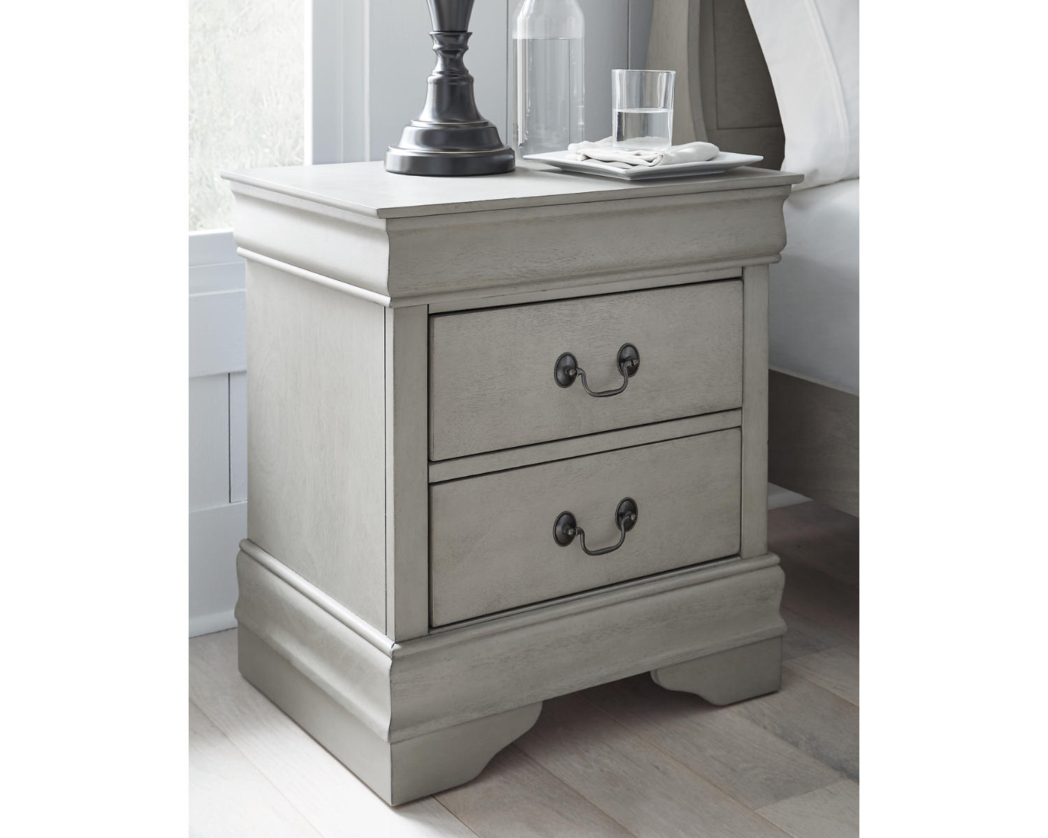 Kordasky Nightstand