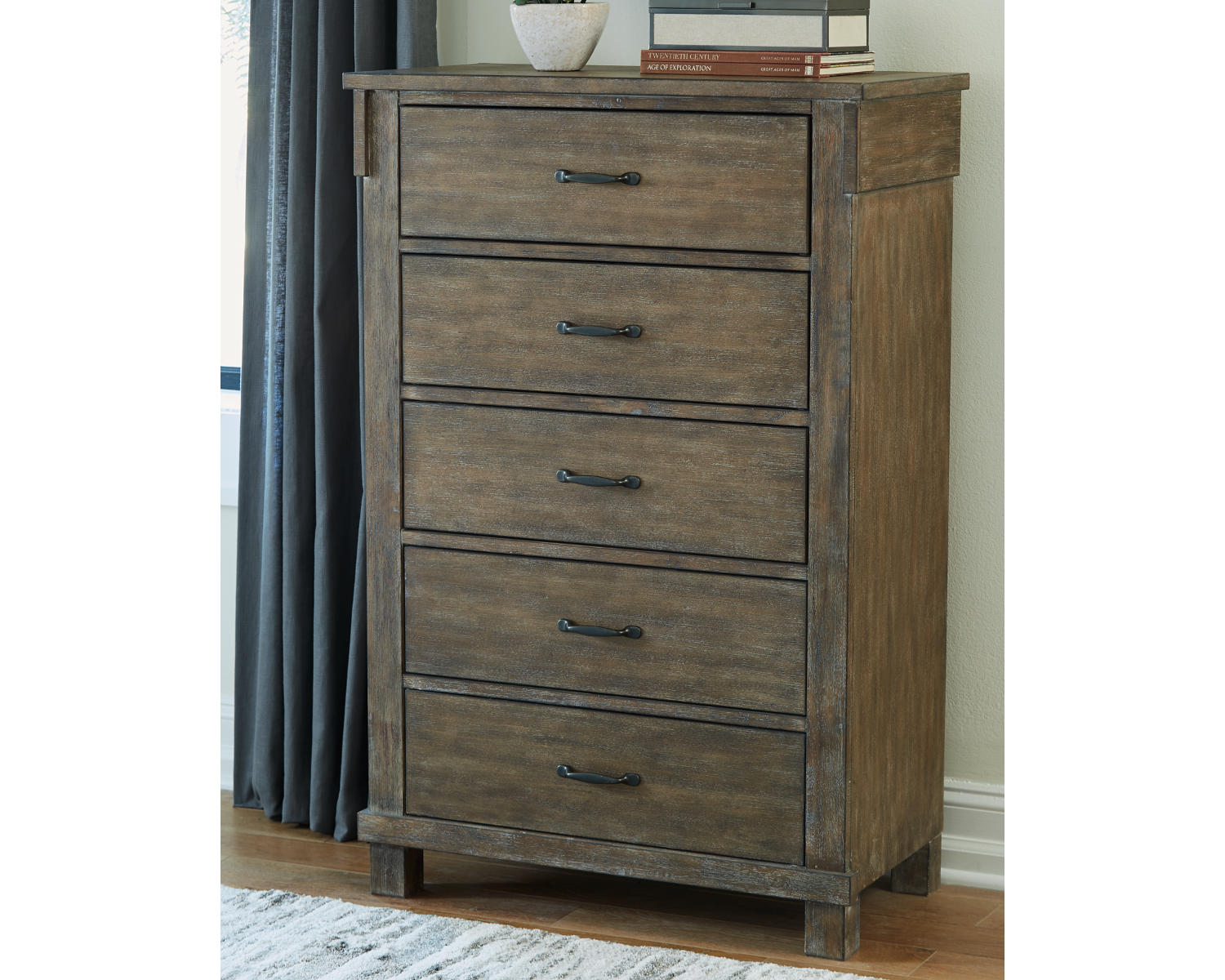 Shamryn Chest of Drawers