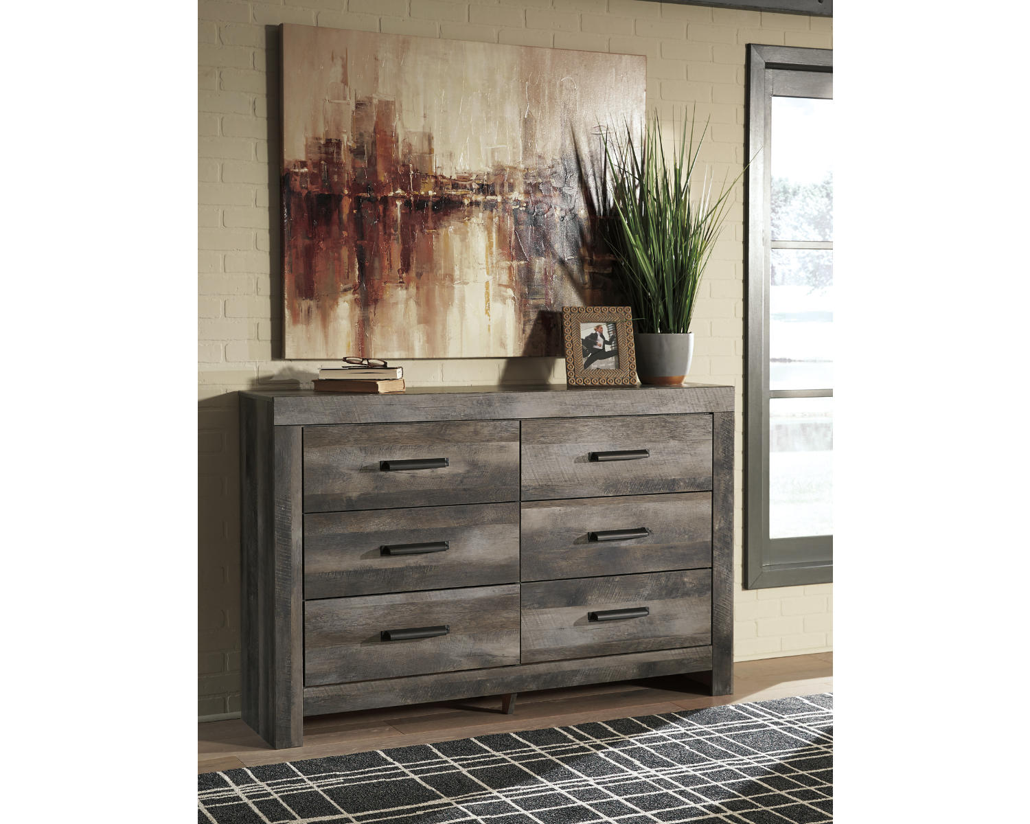 Wynnlow Dresser
