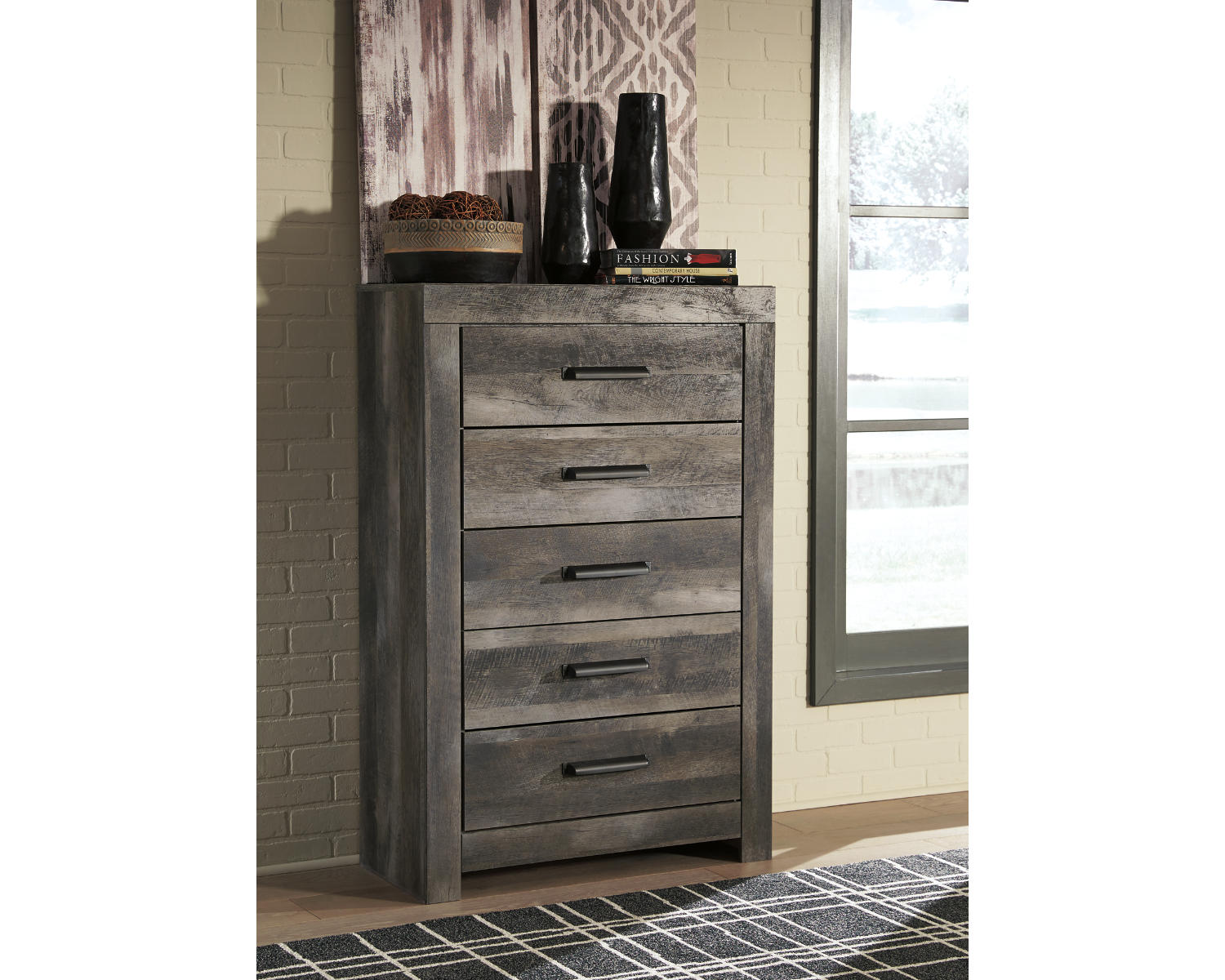 Wynnlow Full Panel Bed, Chest and Nightstand