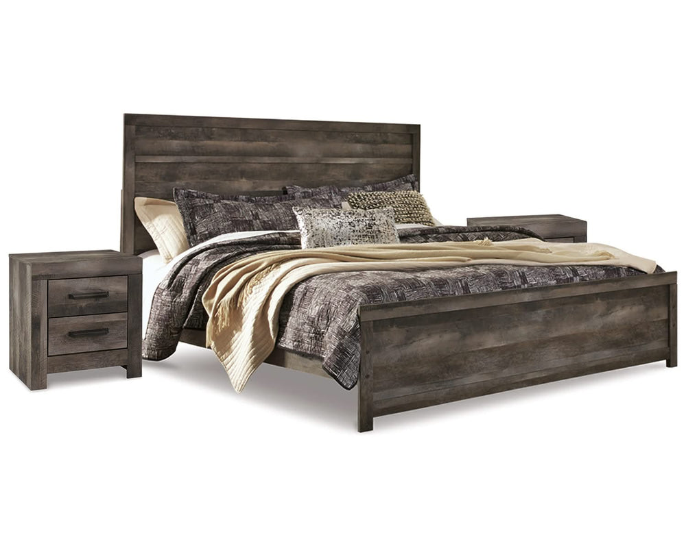Cama King con paneles Wynnlow y dos mesitas de noche