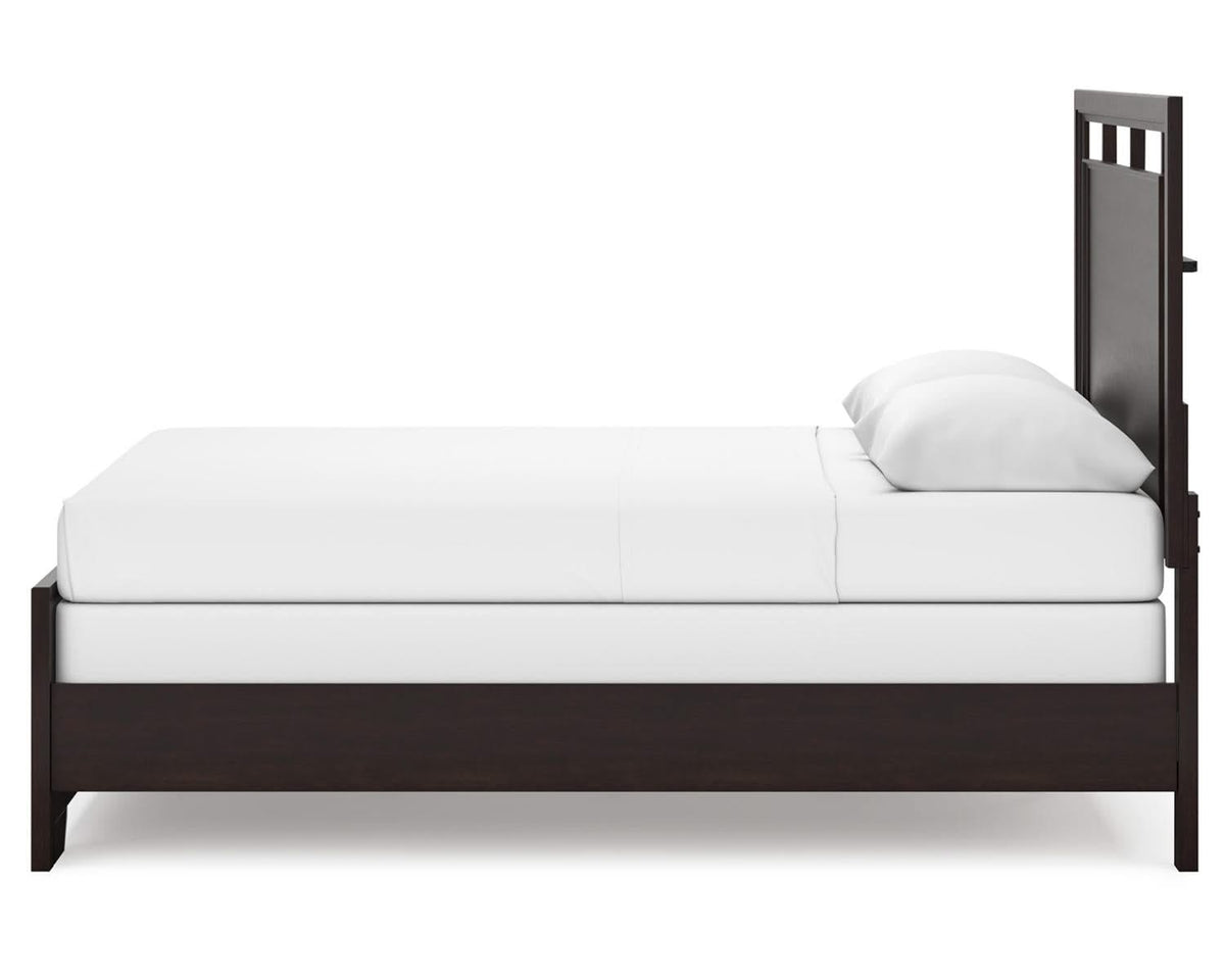Covetown Queen Panel Bed