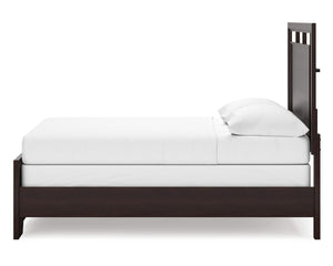 Covetown Full Panel Bed