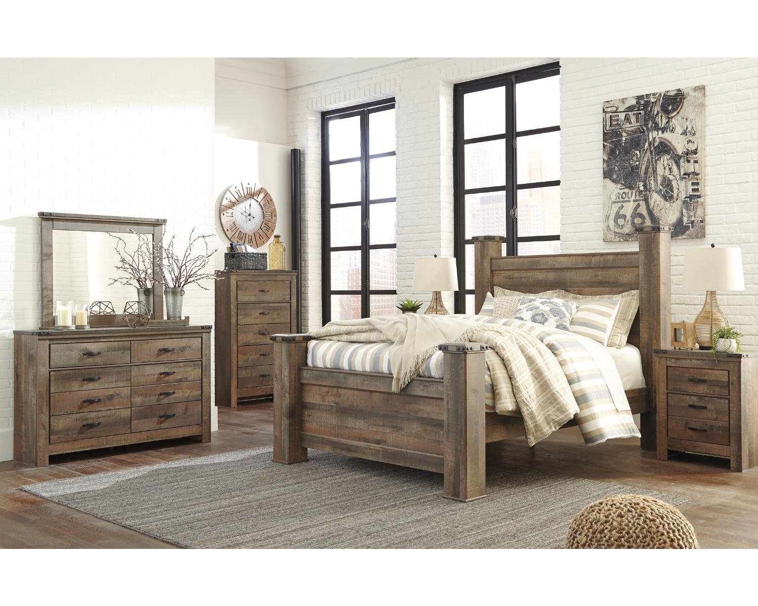 Trinell Queen Poster Bed