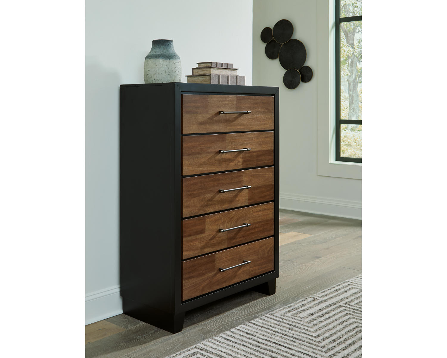 Kraeburn Chest of Drawers