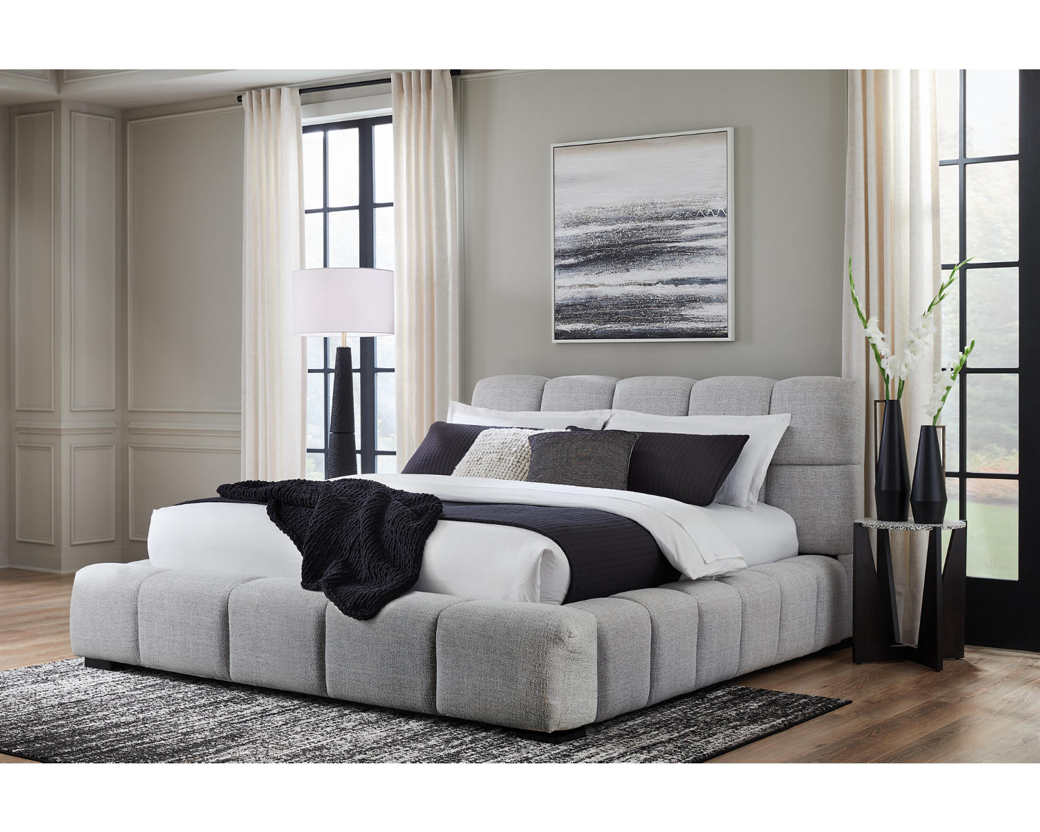 Grendusk Queen Upholstered Bed