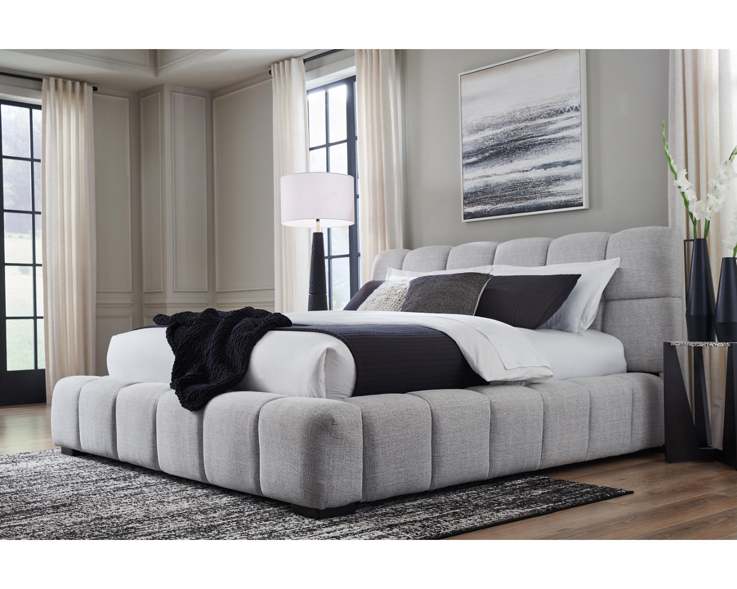 Grendusk Queen Upholstered Bed