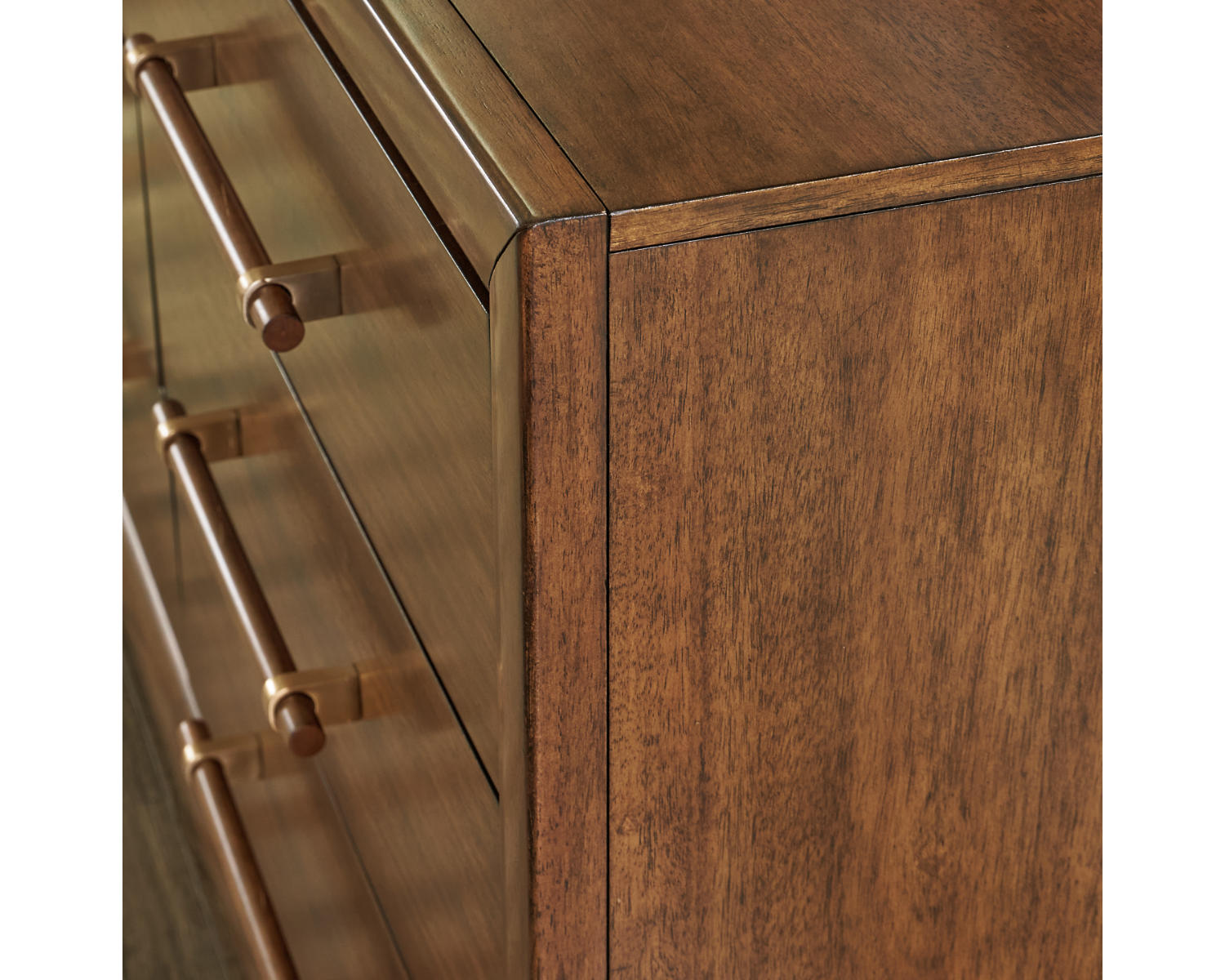 Lyncott Dresser