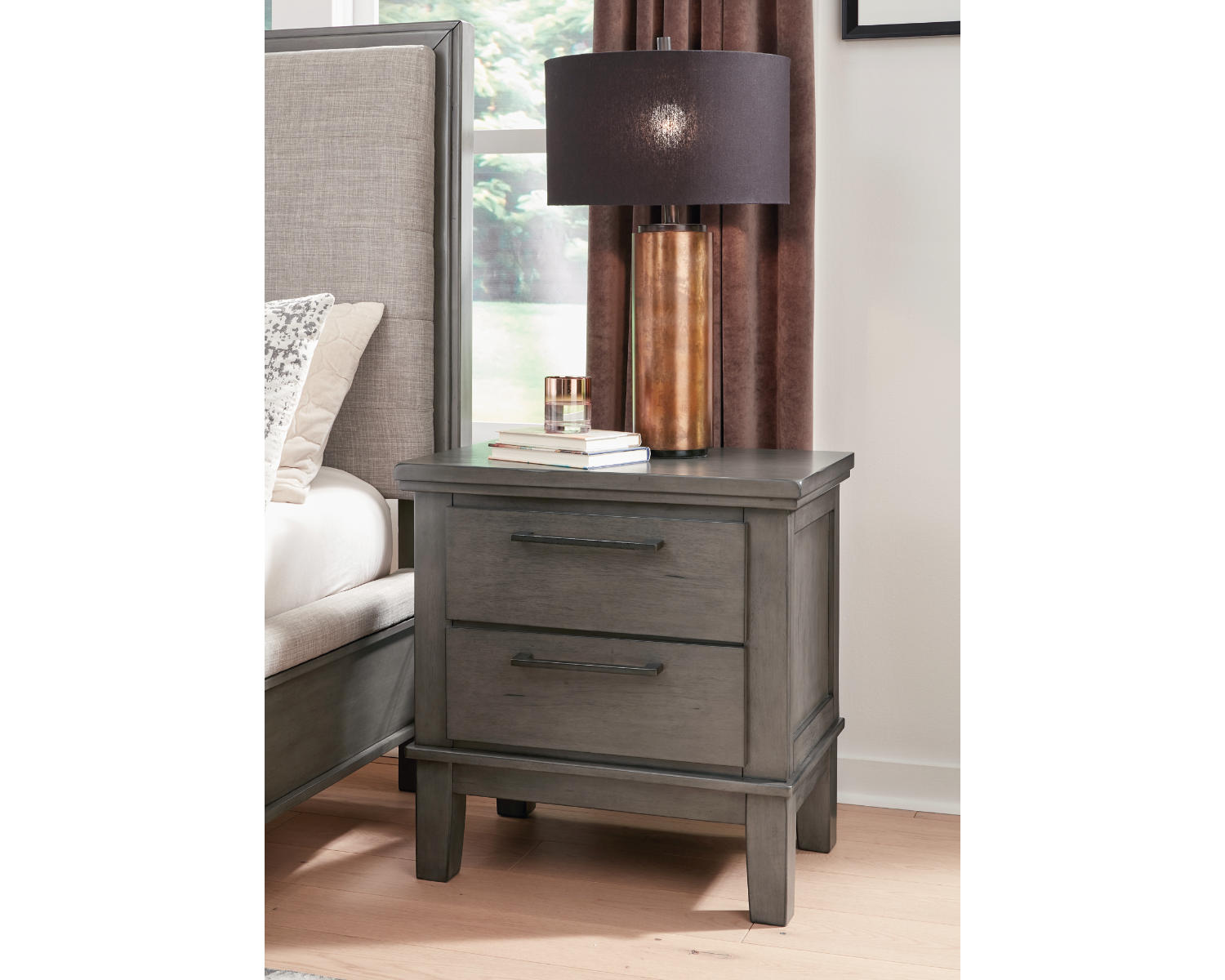 Hallanden Nightstand