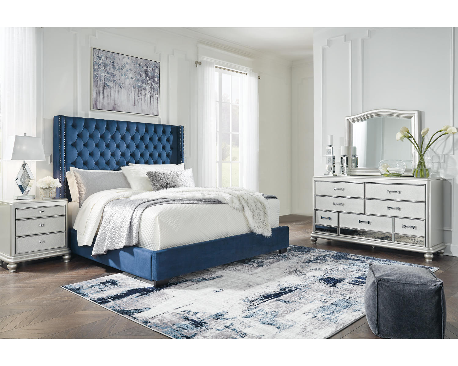 Coralayne King Upholstered Bed with Mirrored Dresser