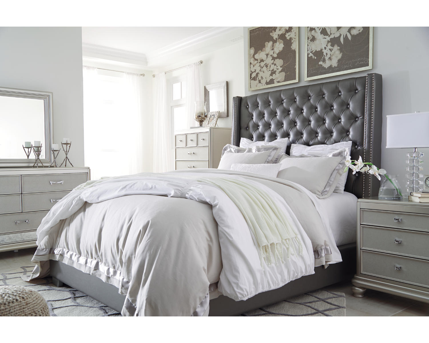 Coralayne California King Upholstered Bed