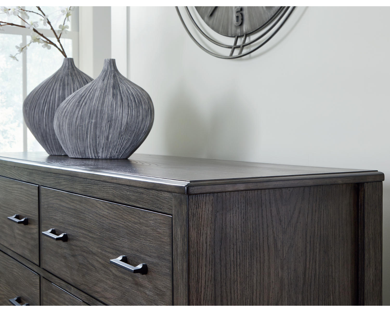 Montillan Dresser
