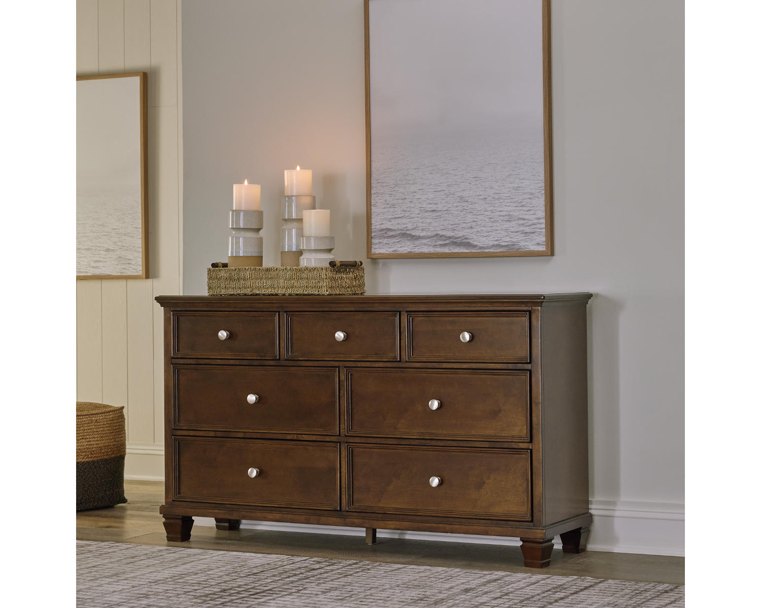Danabrin Dresser