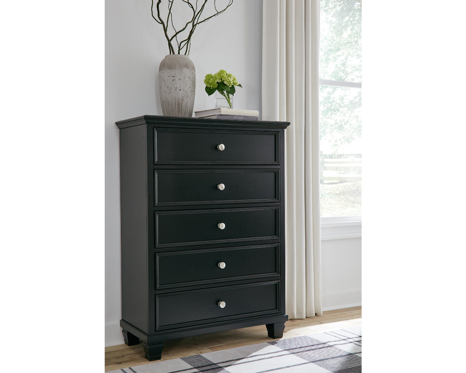 Lanolee Chest of Drawers