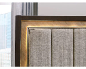Cama tapizada Maretto California King con paneles