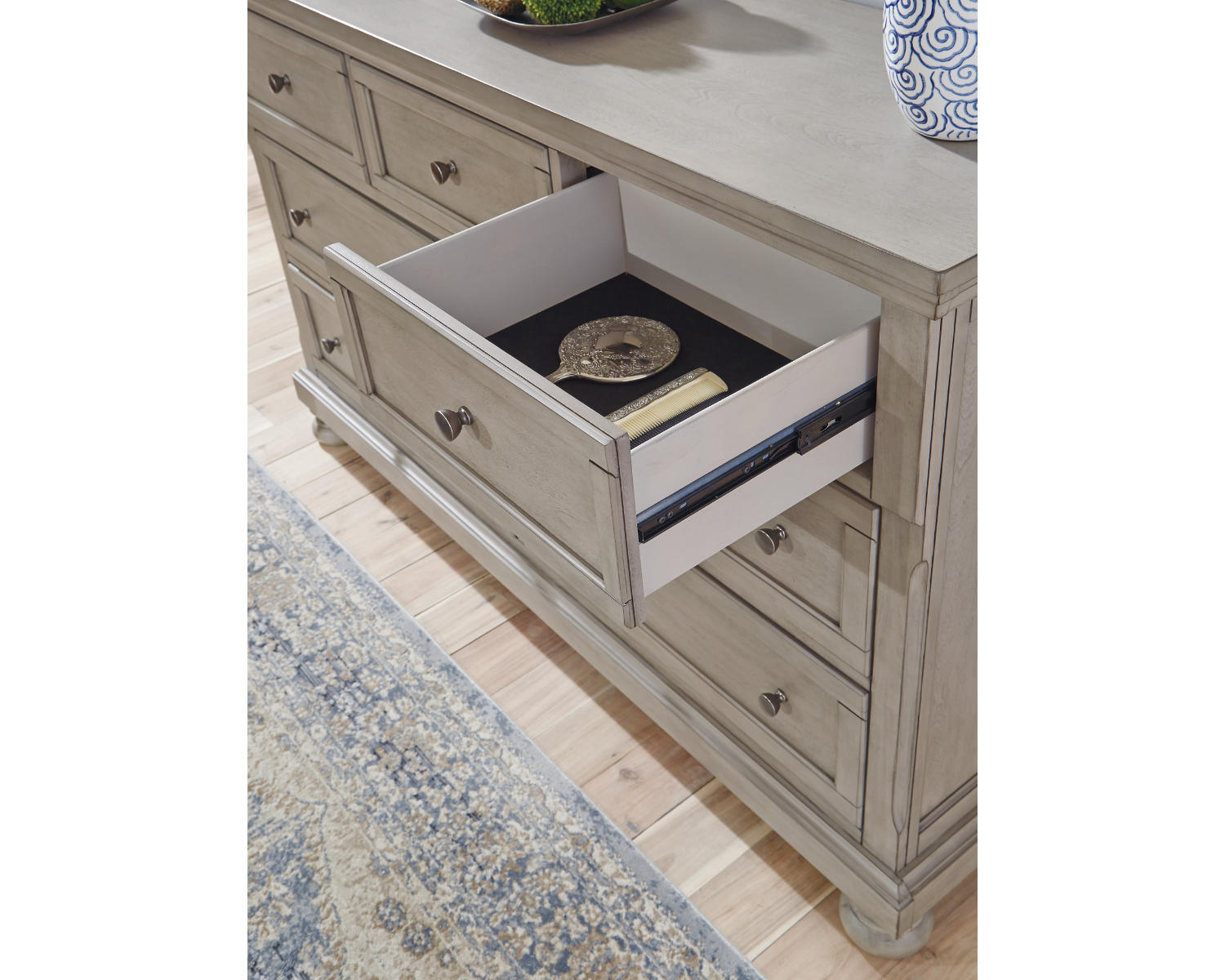 Lettner Queen Panel Bed, Dresser, and Nightstand
