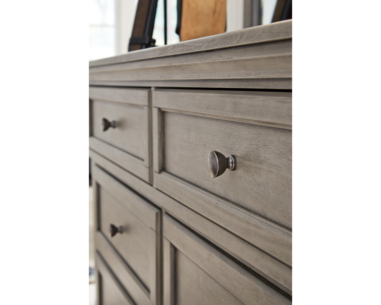 Lettner Dresser