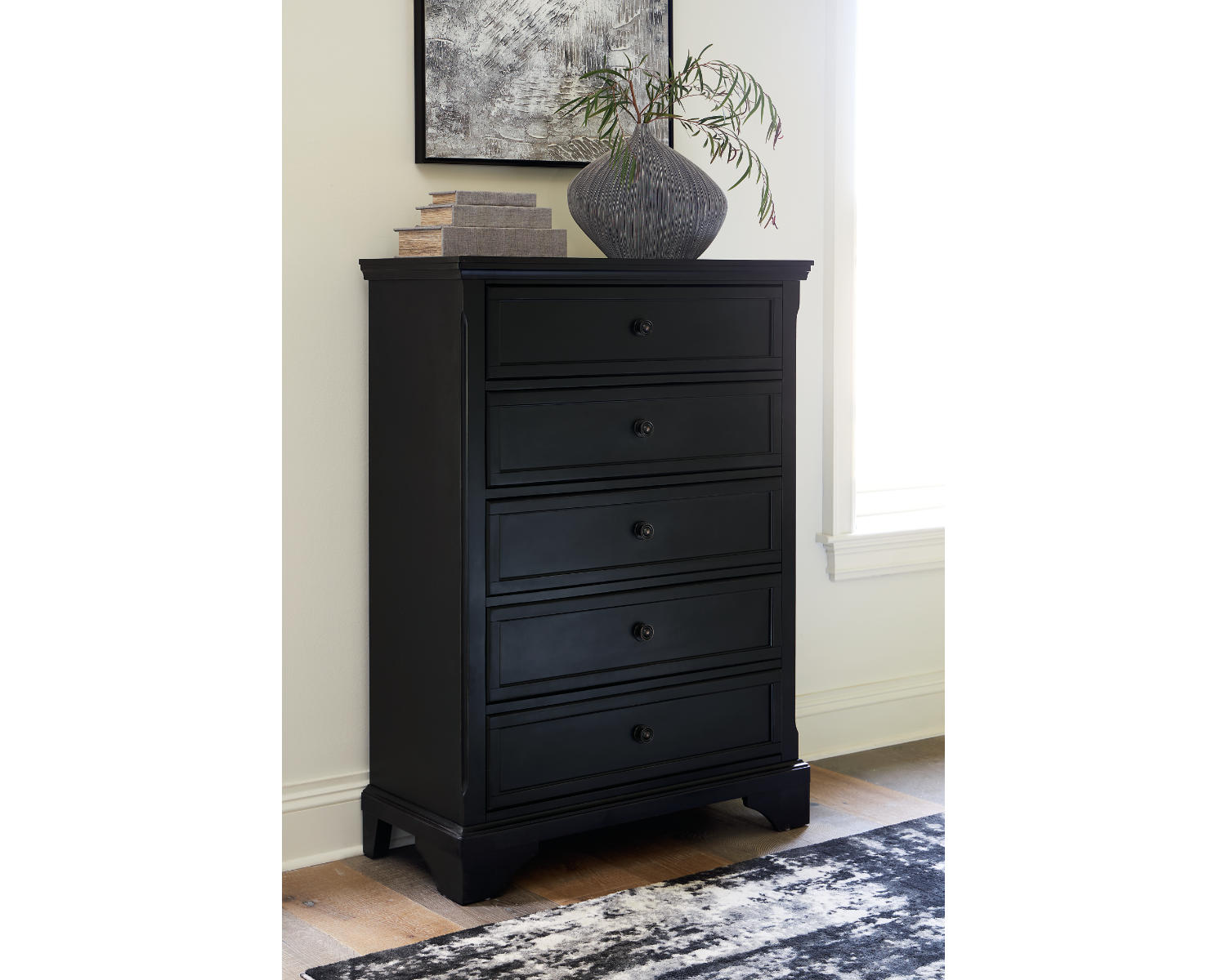 Chylanta Chest of Drawers